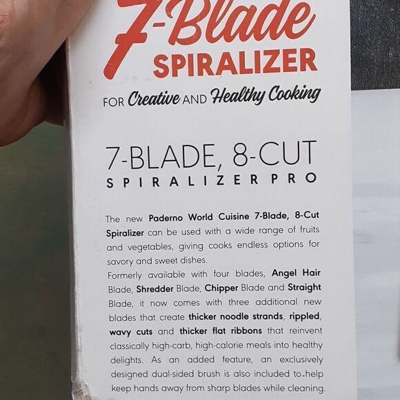 Paterno 7 blade, 8 cut spiraling pro and hand held grater/slicer - Picture 4 of 10